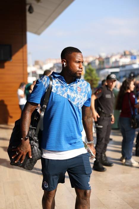 Trabzonspor Galatasaray maçı için İstanbul'a gitti 6